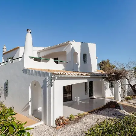 וילה Casa Branca Estômbar